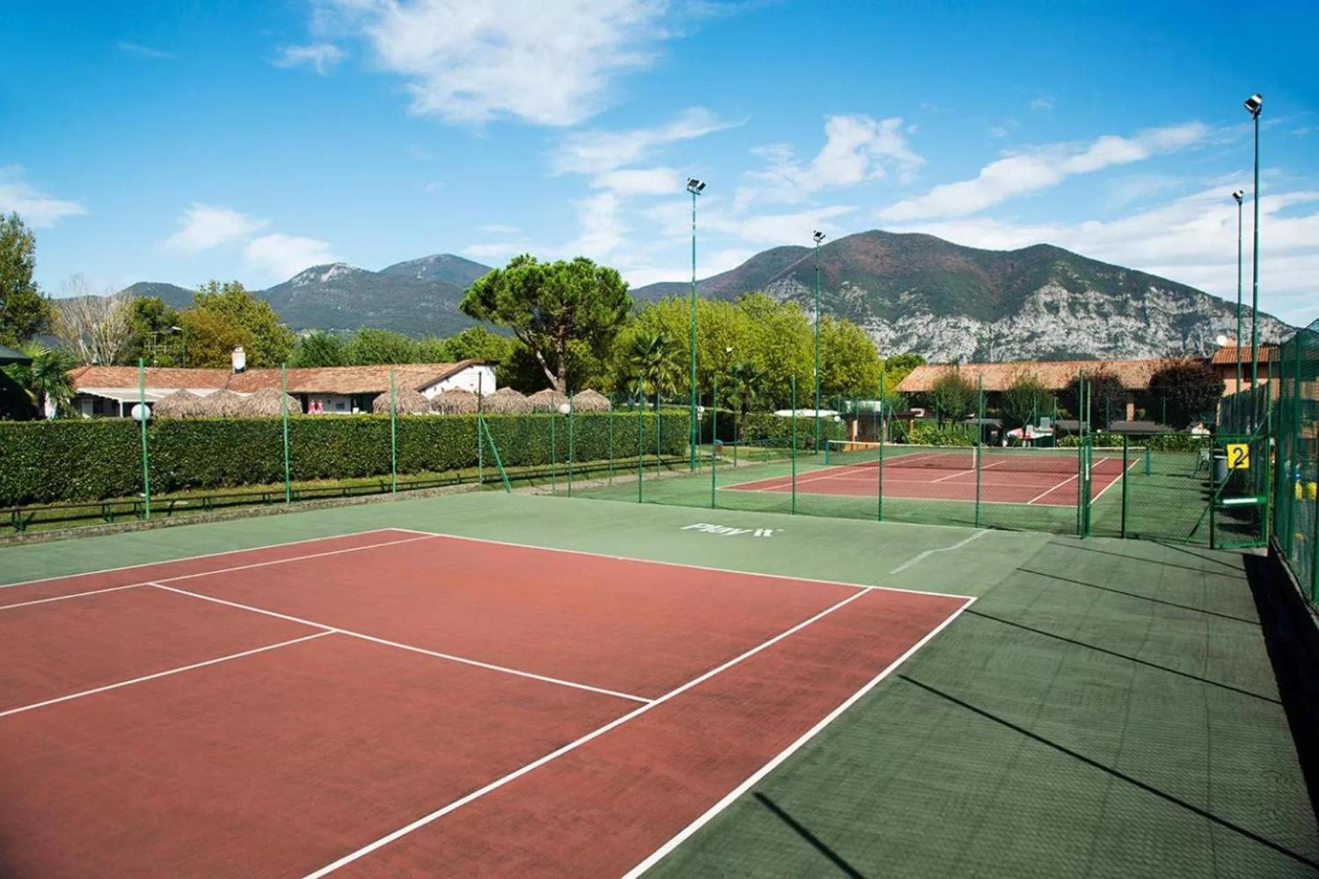 Estivo Premium Deluxe Mobile Homes On Camping Del Sole Village Iseo Exterior photo