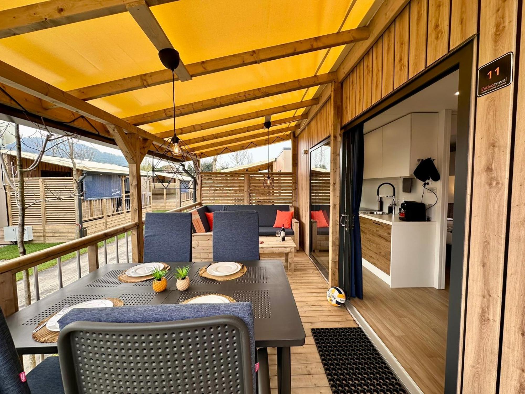 Estivo Premium Deluxe Mobile Homes On Camping Del Sole Village Iseo Exterior photo